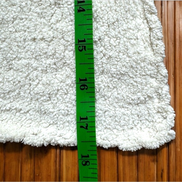 SOLD BAREFOOT DREAMS 100% Kashwere Chenilla Newborn Baby Blanket Sand Castle - Picture 7 of 8